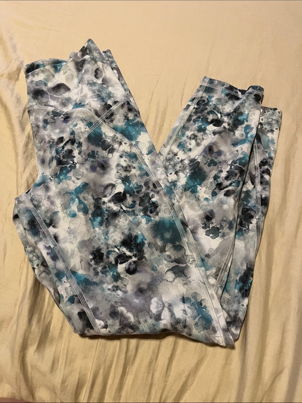 Lululemon unlimited 25”